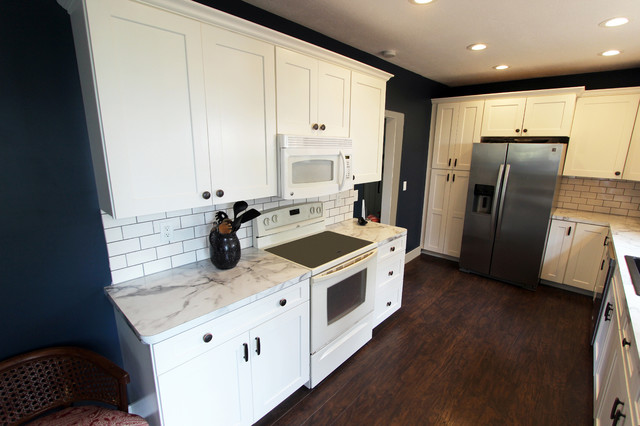 White Kitchen with Marble Look Laminate Countertop ~ Akron, OH -  Transitional - Kitchen - Cleveland - by Cabinet-S-Top | Houzz IE