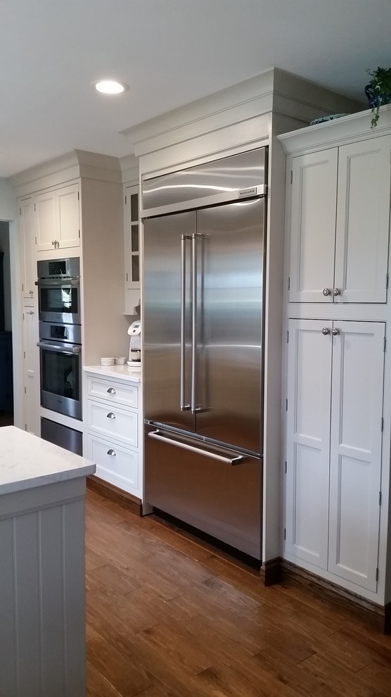 This is an example of a farmhouse kitchen in Philadelphia.