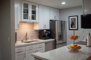 White Oak - Contemporary - Kitchen - Houston - by Kitchen and Home ...