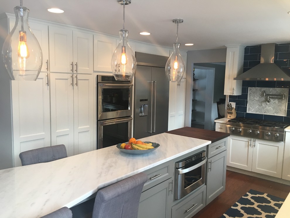 White Quartzite Countertop Minimalistisch Küche Washington, D.C