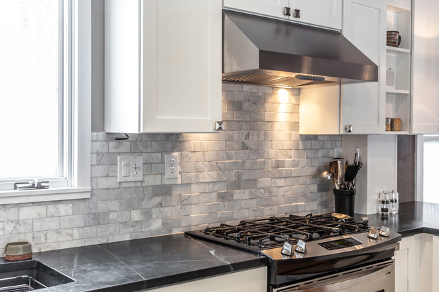 White Shaker Kitchen with soapstone countertops - American Craftsman