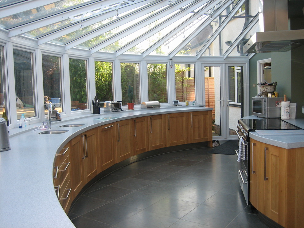 Inspiration for a timeless kitchen remodel in Hertfordshire