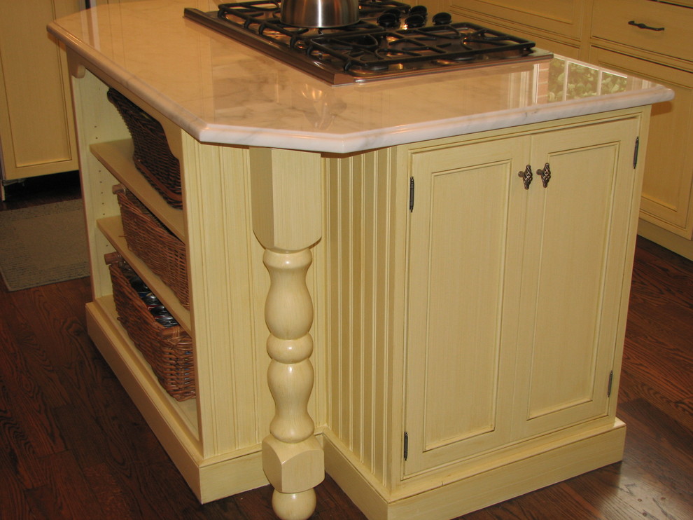 Winnetka Kitchen Cabinets - Traditional - Kitchen ...