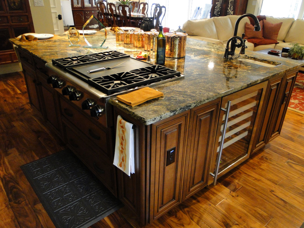 Example of a classic kitchen design in Orlando