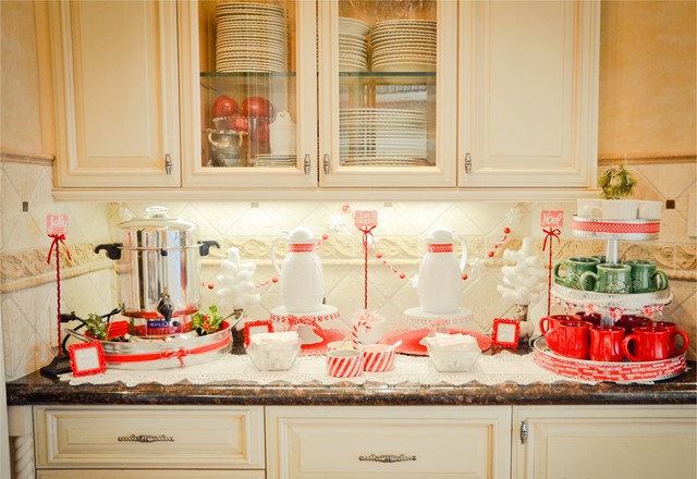 https://st.hzcdn.com/simgs/pictures/kitchens/wintertime-beverage-station-img~b831021500bea20c_4-1042-1-96968f5.jpg