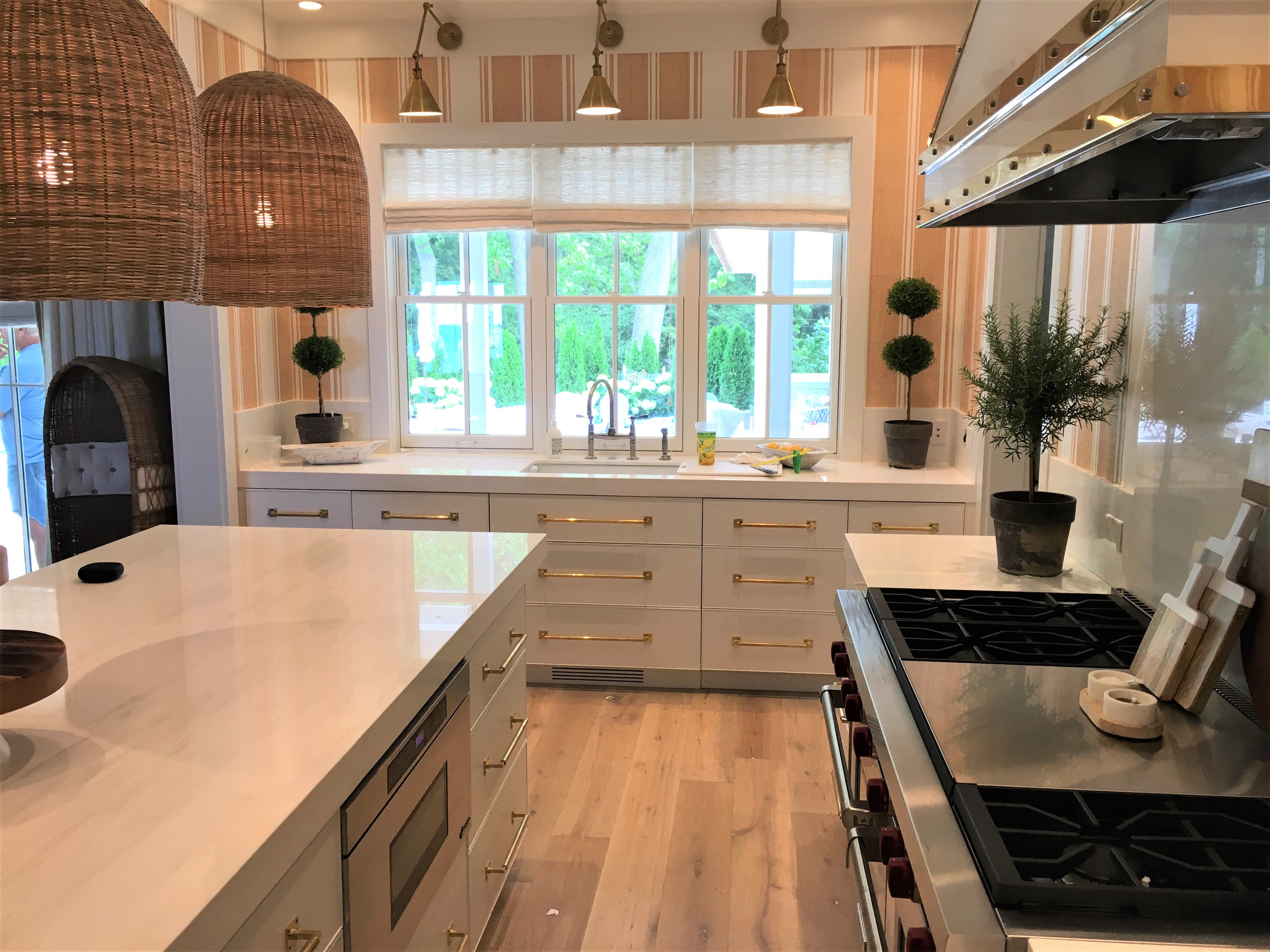 wire brushed white oak kitchen cabinets wire brushed white oak cabinets ideas photos houzz wire brushed white oak kitchen cabinets wire brushed white oak cabinets ideas photos houzz