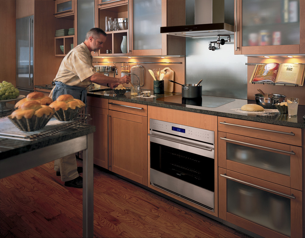 Wolf 30" Cooktop Wall Hood Black VW30B Contemporary Kitchen Los