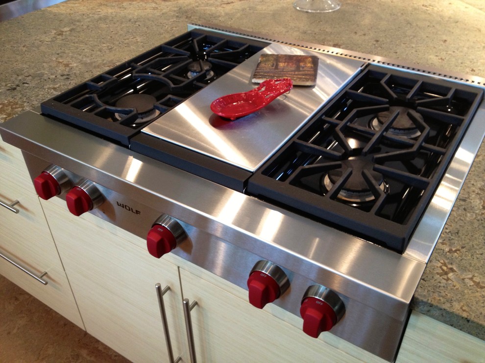 Wolf Stainless Steel Backsplash / Viking Vs Wolf Ranges The Best High