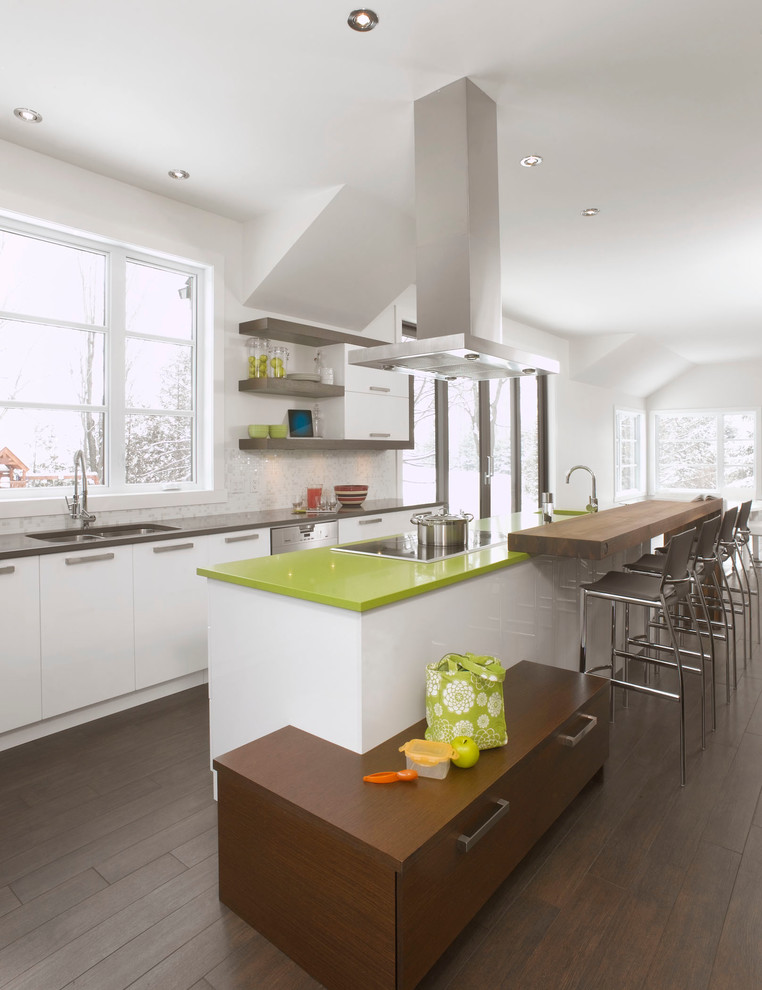 Wood finish Laminates Contemporary Kitchen Montreal by Armoires