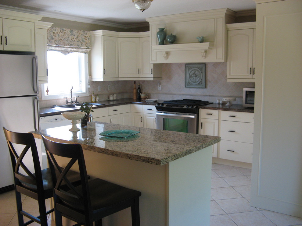 Woodcrest Cambridge Cathedral Alabaster Traditional Kitchen
