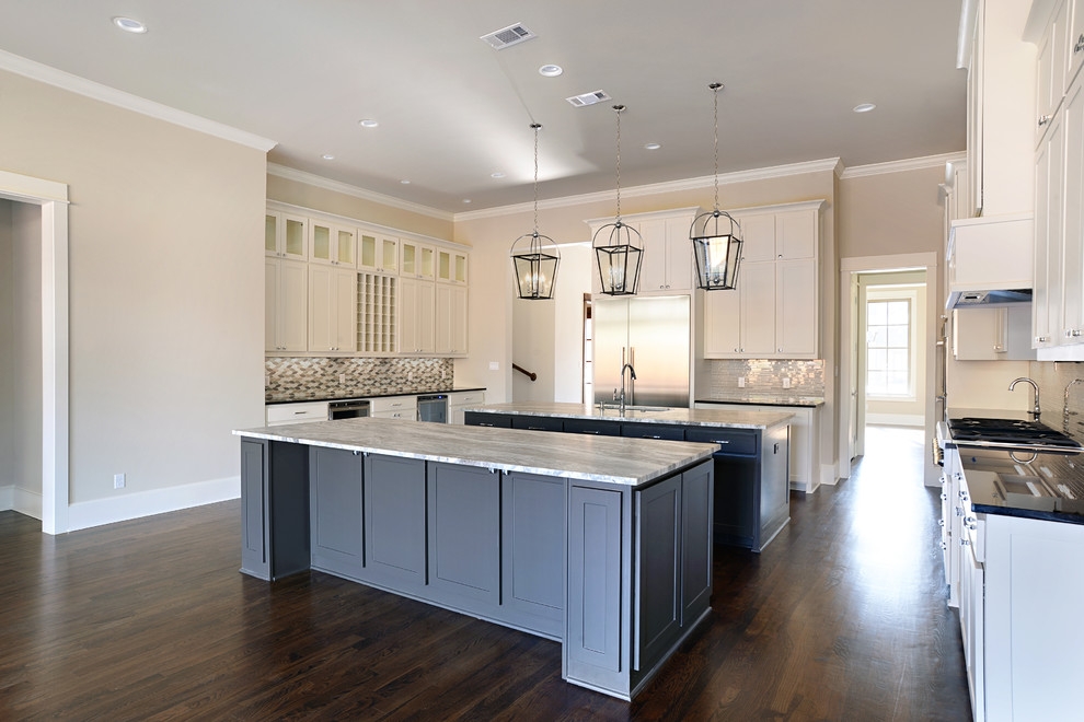 Woodland Renovation Classique Chic Cuisine Dallas par J Wiley