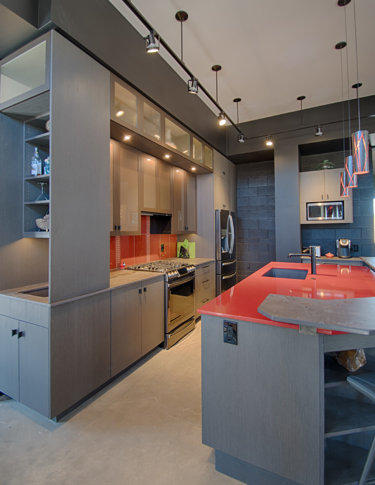 This is an example of a large modern kitchen in Albuquerque.