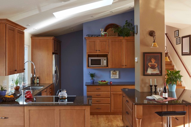 Wrap around island maximizes the space - Estilo Craftsman - Cocina