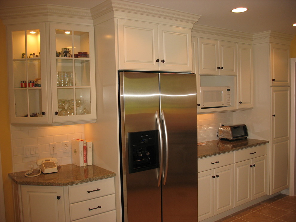 Wyckoff NJ Traditional Kitchen White Painted Maple Arched Valance