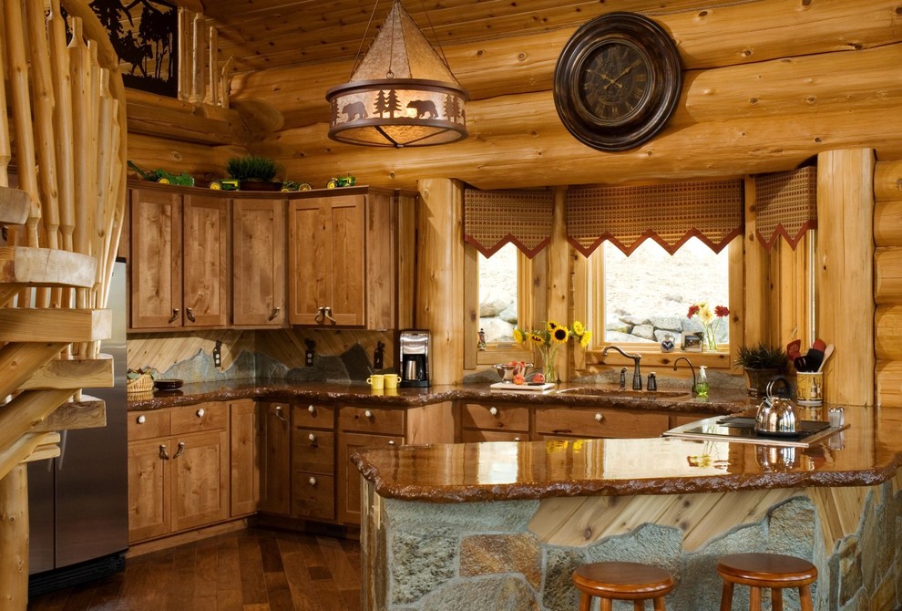 Idéer för rustika kök, med skåp i shakerstil, skåp i mellenmörkt trä och rostfria vitvaror