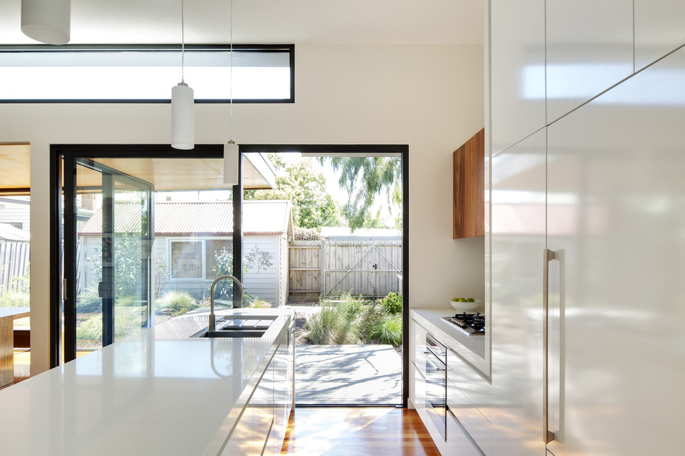 Yarraville House Modern Kitchen Melbourne by Nic Owen