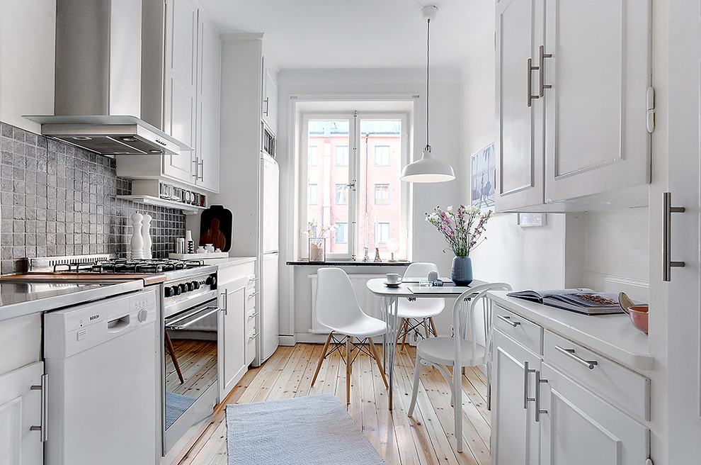 Inspiration for a scandinavian kitchen remodel in Stockholm