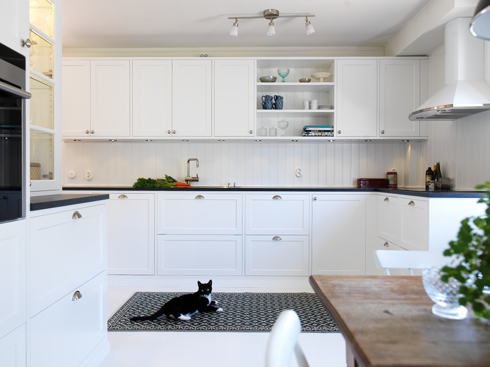 Inspiration for a classic kitchen in Malmo.