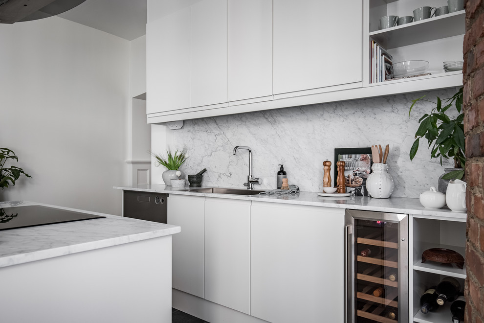 Kitchen - small modern kitchen idea in Gothenburg