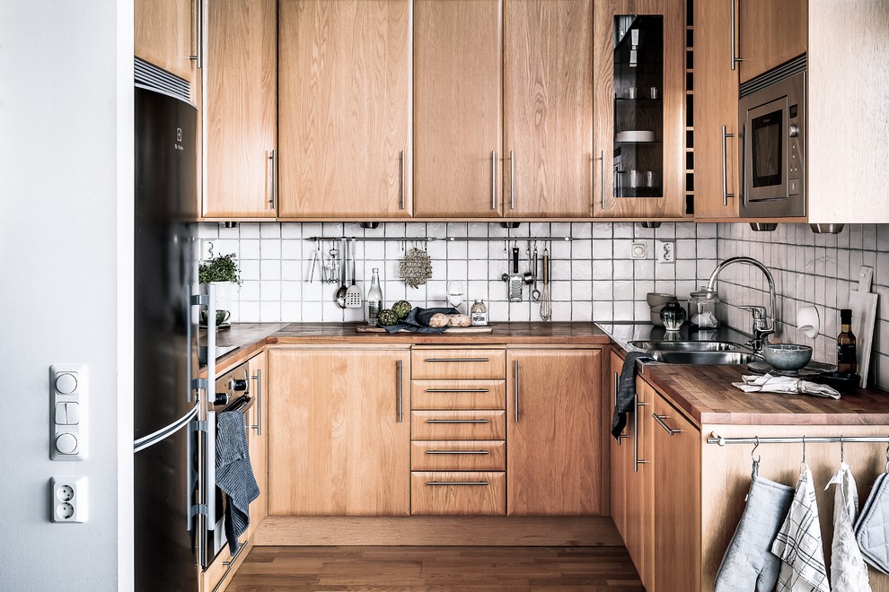 ストックホルムにある北欧スタイルのおしゃれなキッチンの写真