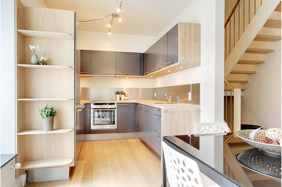Inspiration for a small modern kitchen in Copenhagen.