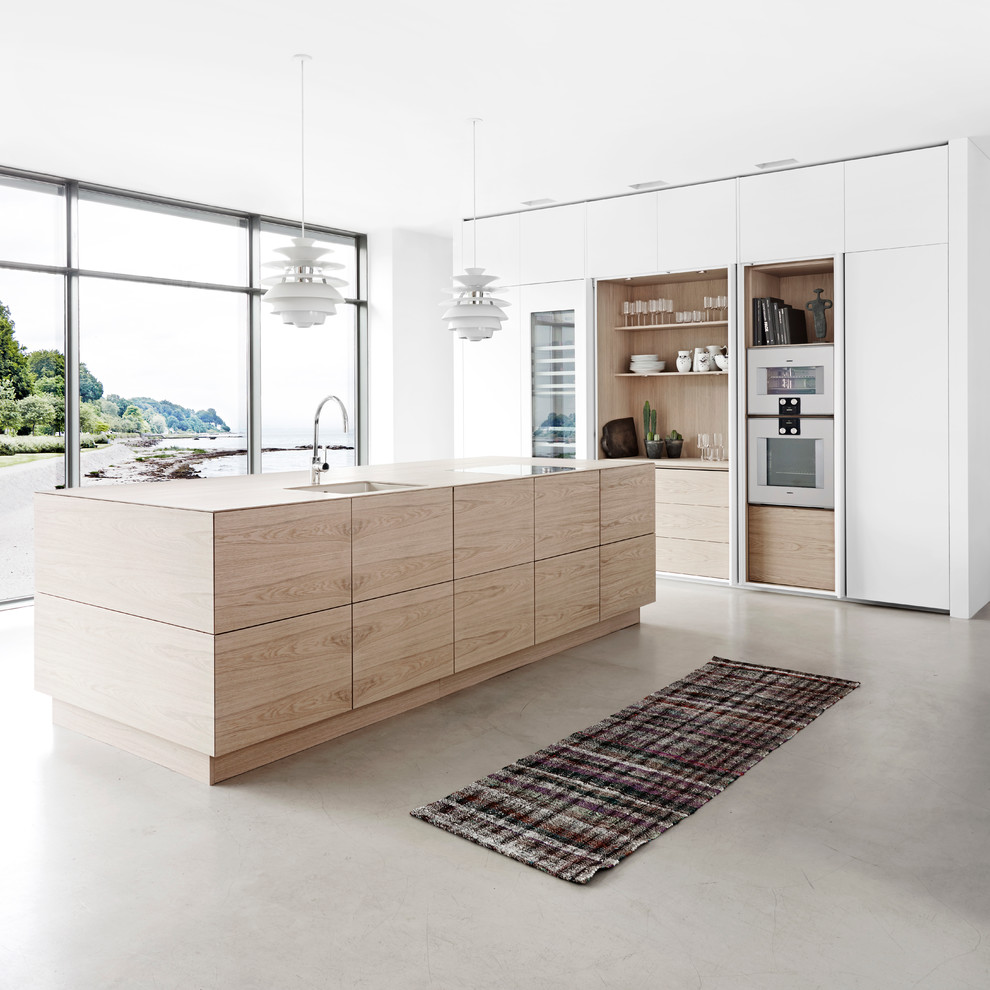 Inspiration for a modern kitchen in Copenhagen.