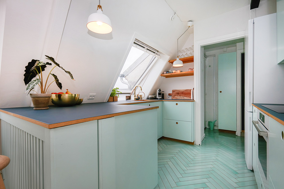Photo of a small scandinavian kitchen in Copenhagen.