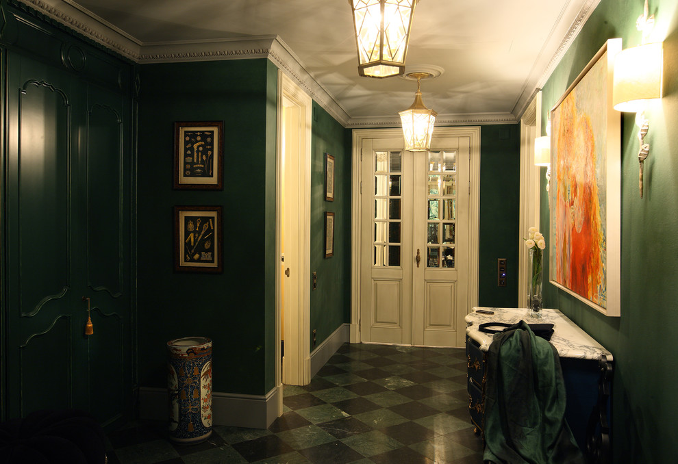 Стильный дизайн: коридор с зелеными стенами - последний тренд