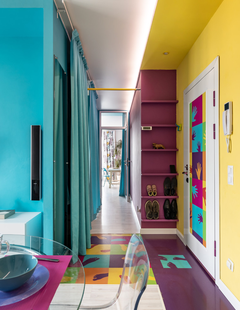 Hallway - contemporary hallway idea in Saint Petersburg