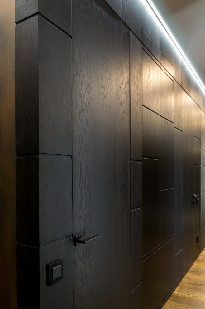 Свежая идея для дизайна: большой коридор - отличное фото интерьера