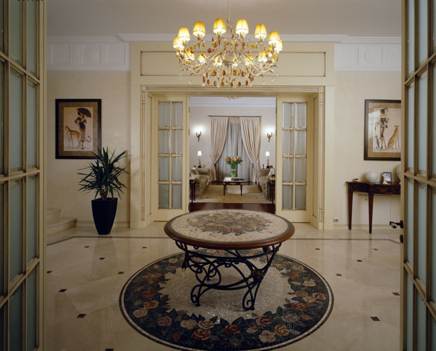 Example of a classic marble floor hallway design in Moscow with beige walls