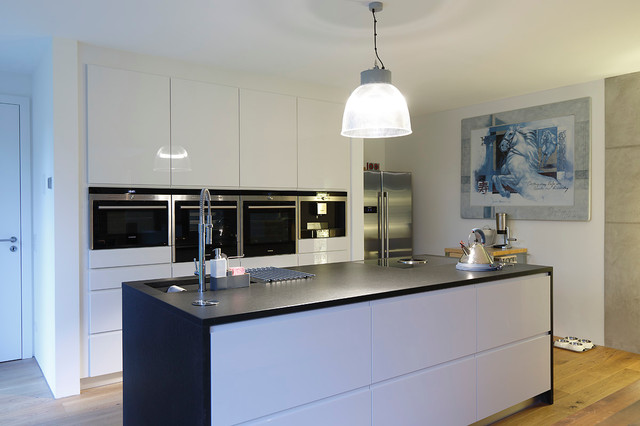 Augsburger Holzhaus "in den Stauden" Modern Küche München von