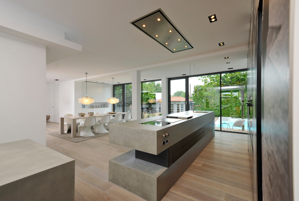 This is an example of a modern kitchen in Frankfurt.