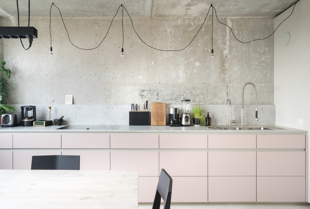 Design ideas for a midcentury kitchen in Berlin.