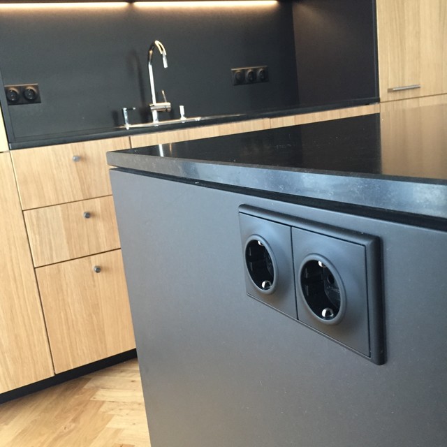 Eiche Und Schwarzes Mdf Fur Ikea Metod Contemporary Kitchen Munich By Kuechenfront24 Houzz Uk