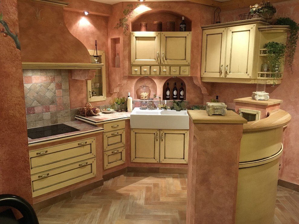 Example of a country kitchen design in Munich