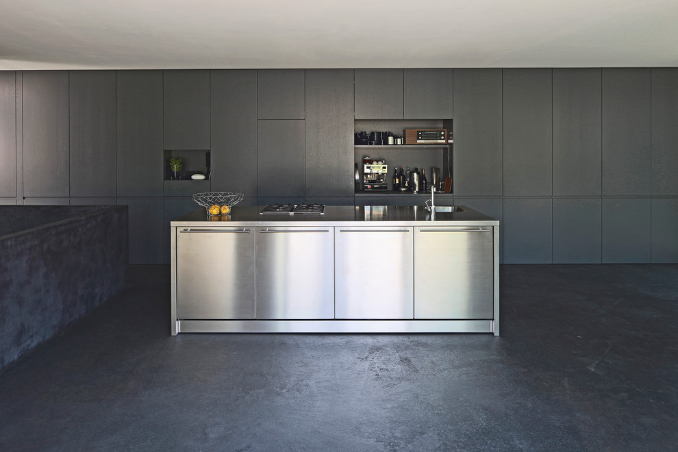 Example of a trendy kitchen design in Stuttgart