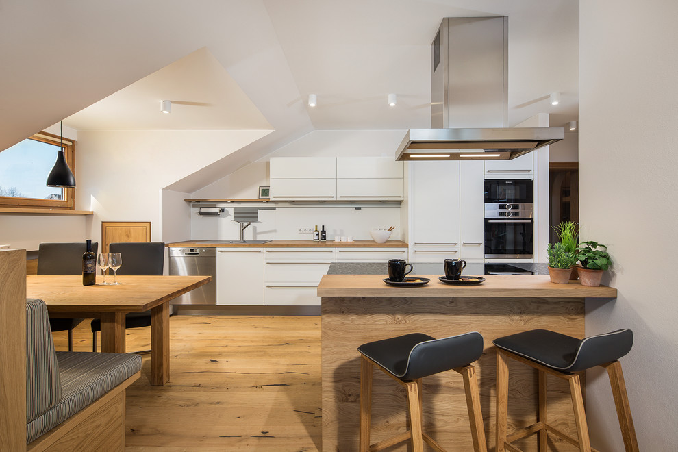 Homestory Küche&Esszimmer Modern Kitchen Other by möbel mayer