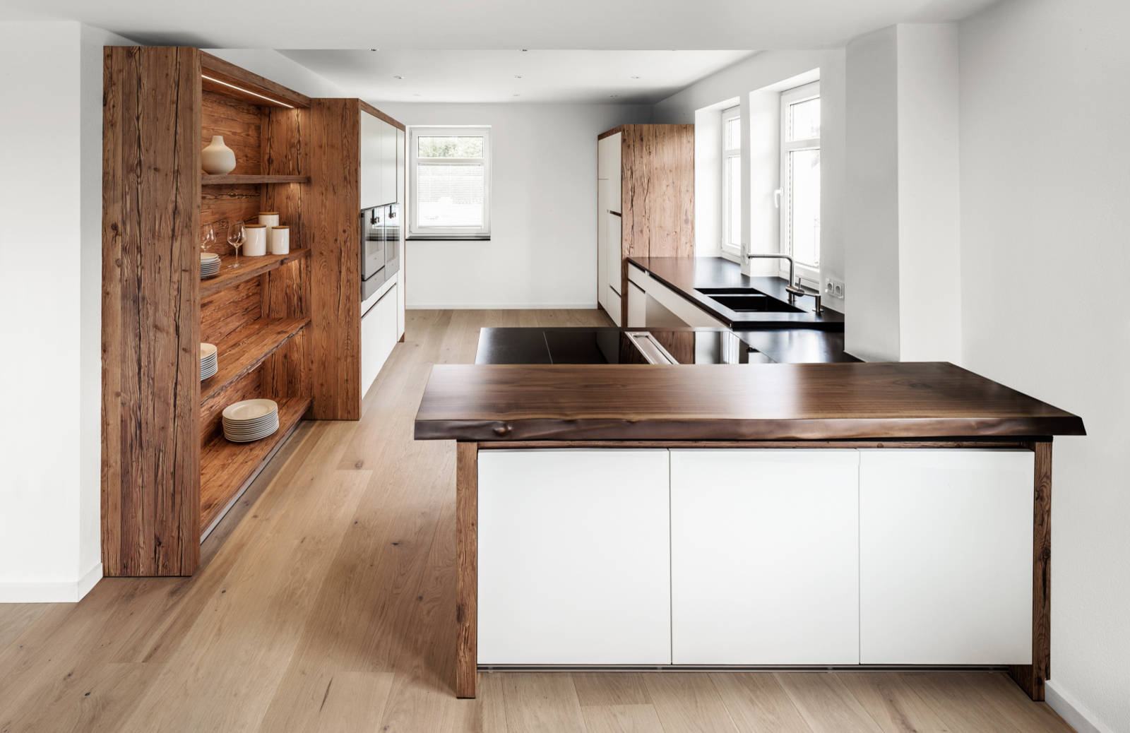 Aus gebraucht wird neu: 8 Küchen gestaltet aus Holzabfall