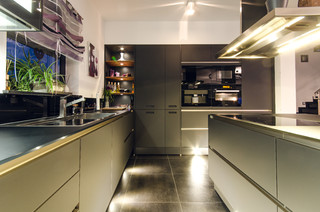 Küche schwarz matt - Modern - Küche - Frankfurt am Main - von Küchen