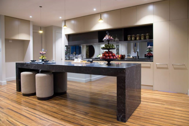 Küchenarbeitsplatte aus Caesarstone 5110 Vanilla Noir - Modern - Küche