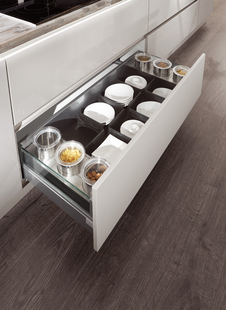 Lux 819, Seidengrau Hochglanz - Contemporary - Kitchen - Other - by  nobilia-Werke J. Stickling GmbH & Co. KG | Houzz IE