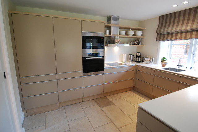 Moderne Küche & Esszimmermöbel - Landhausstil - Küche - Sonstige - von