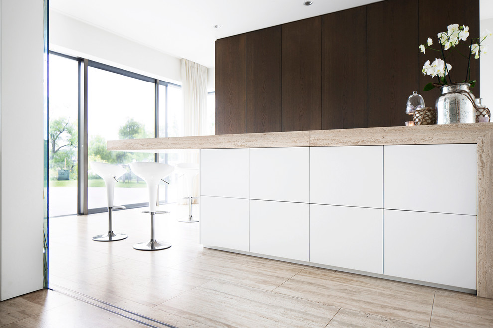 Photo of a contemporary kitchen in Munich.