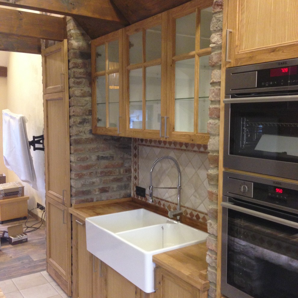 Neubau Wohnhaus Rustic Kitchen Frankfurt by Perfekte