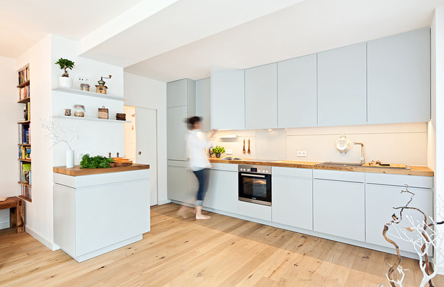 Offene Küche mit Holzarbeitsplatte - Modern - Küche - Düsseldorf - von  Lukas Palik Fotografie | Houzz