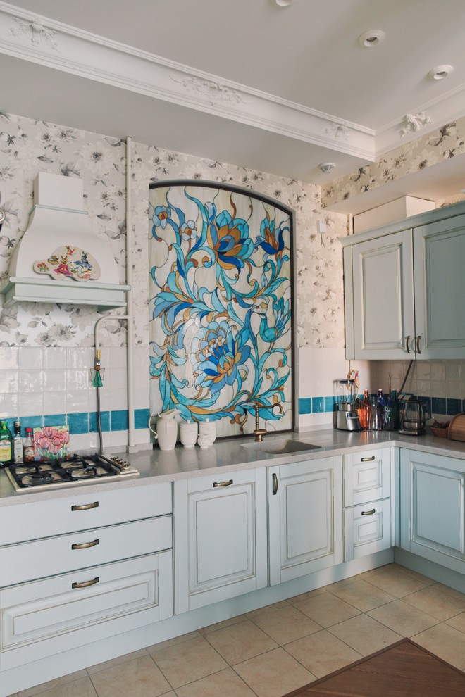 Photo of a shabby-chic style kitchen in Moscow.