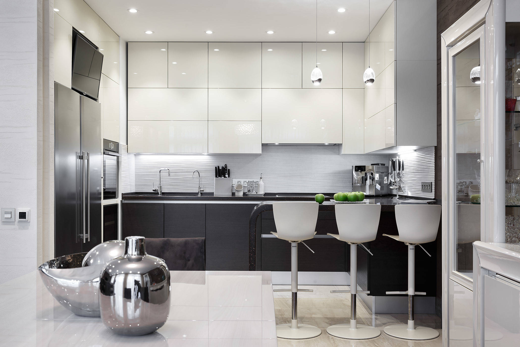 Дизайн белой кухни: 35 фото дизайнерских идей для оформления интерьера