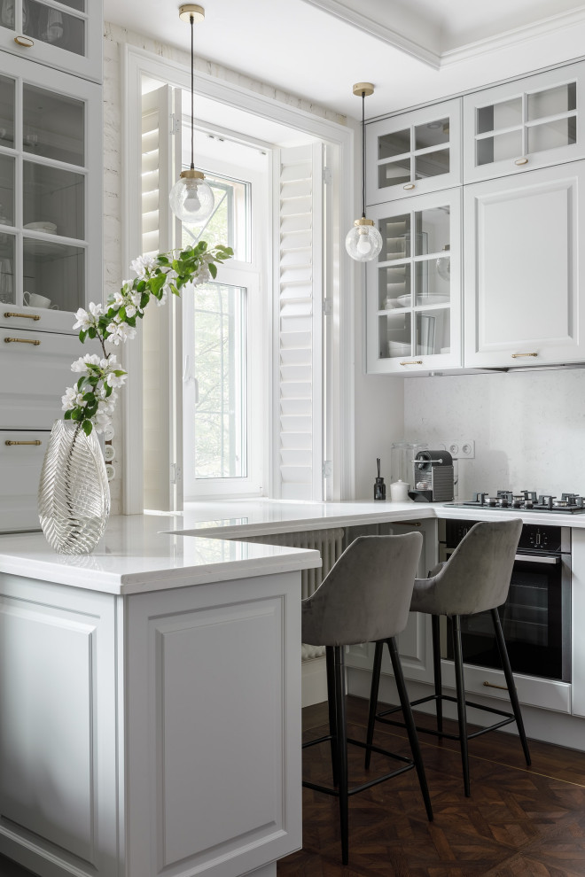 Esempio di una cucina abitabile scandinava di medie dimensioni con pavimento in vinile, pavimento bianco e soffitto ribassato