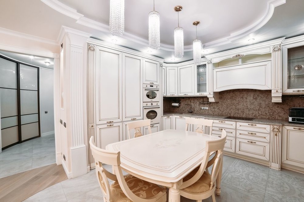 Example of a classic kitchen design in Moscow